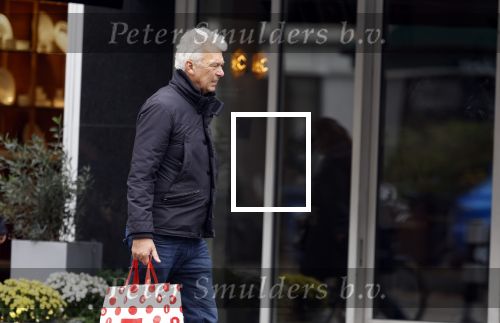 Amsterdam 12 oktober 2024
Derk Bolt doet boodschappen in Amsterdam zuid.