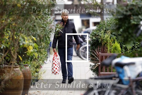 Amsterdam 12 oktober 2024
Derk Bolt doet boodschappen in Amsterdam zuid.