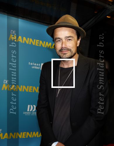 Amsterdam 14 oktober 2024
Premiere de Mannenmaker in Tuschinski met in de hoofdrollen oa Katja Schuurman Eva v d Wijdeven Leo Alkemade Georgina Verbaan Melissas Drost Huub Smit Yasmin Karssing en Rene Watzema . Dinand Woesthoff