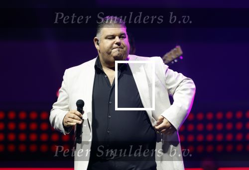 Rotterdam 18 oktober 2024
Frans Bauer treedt voor de 52e keer in ahoy op . Hij tradt oa samen op met zijn zoons Christiaan Frans jr en Jan . Ook Mariska Bauer trad op met Patty Brard . Verder aanwezig Lee Towers Billy Dans Django Wagner Chantal janzen Amar  en Sieneke. Ook de moeder van Frans en moeder van mariska waren aanwezig en zaten op de eerste rij .