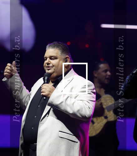 Rotterdam 18 oktober 2024
Frans Bauer treedt voor de 52e keer in ahoy op . Hij tradt oa samen op met zijn zoons Christiaan Frans jr en Jan . Ook Mariska Bauer trad op met Patty Brard . Verder aanwezig Lee Towers Billy Dans Django Wagner Chantal janzen Amar  en Sieneke. Ook de moeder van Frans en moeder van mariska waren aanwezig en zaten op de eerste rij .