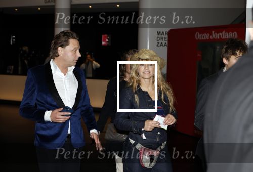 Amsterdam 21 oktober 2024
Premiere in de Jordaan in het deLamar theater. Ellen ten Damme met vriend Ringo Maurer . Ringo is 30 jaar jonger.