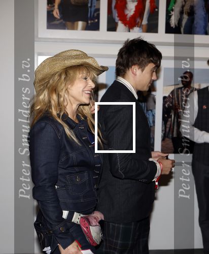 Amsterdam 21 oktober 2024
Premiere in de Jordaan in het deLamar theater. Ellen ten Damme met vriend Ringo Maurer . Ringo is 30 jaar jonger.