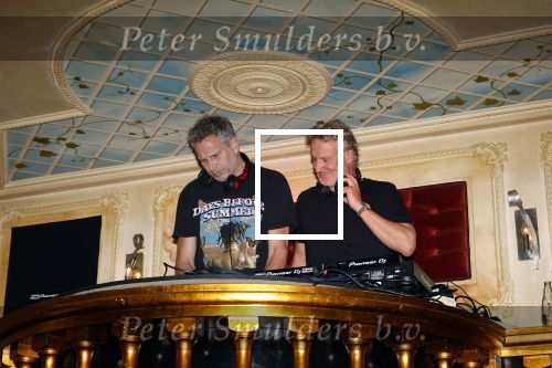 Amsterdam 19 oktober 2024
Presentatie van de nieuwe proffesionele muziek oortjes van Breggz in het pand waar voormalig Yab Yum zat . Xander de Buisonje is de founder van Breggz . Ze zijn in de USA uitgeroepen totm het beste produkt . Xander was er samen met zijn vrouw Sophie . Zoon Sem v Dijk en beste vriend draaiden er . Ook Erland Galjaard en Ronald Molendijk draaiden en set . Wendy v Dijk was ook aanwezig om naar haar mannen te kijken/luisteren.