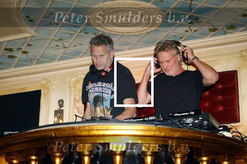 Amsterdam 19 oktober 2024
Presentatie van de nieuwe proffesionele muziek oortjes van Breggz in het pand waar voormalig Yab Yum zat . Xander de Buisonje is de founder van Breggz . Ze zijn in de USA uitgeroepen totm het beste produkt . Xander was er samen met zijn vrouw Sophie . Zoon Sem v Dijk en beste vriend draaiden er . Ook Erland Galjaard en Ronald Molendijk draaiden en set . Wendy v Dijk was ook aanwezig om naar haar mannen te kijken/luisteren.