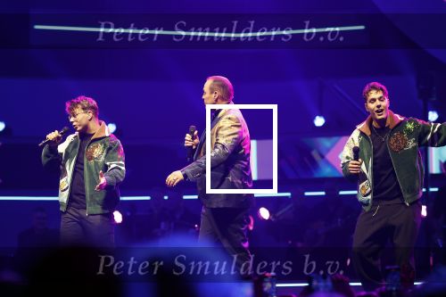 Rotterdam 18 oktober 2024
Frans Bauer treedt voor de 52e keer in ahoy op . Hij tradt oa samen op met zijn zoons Christiaan Frans jr en Jan . Ook Mariska Bauer trad op met Patty Brard . Verder aanwezig Lee Towers Billy Dans Django Wagner Chantal janzen Amar  en Sieneke. Ook de moeder van Frans en moeder van mariska waren aanwezig en zaten op de eerste rij .