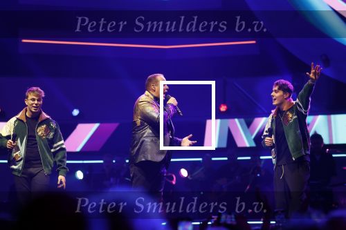 Rotterdam 18 oktober 2024
Frans Bauer treedt voor de 52e keer in ahoy op . Hij tradt oa samen op met zijn zoons Christiaan Frans jr en Jan . Ook Mariska Bauer trad op met Patty Brard . Verder aanwezig Lee Towers Billy Dans Django Wagner Chantal janzen Amar  en Sieneke. Ook de moeder van Frans en moeder van mariska waren aanwezig en zaten op de eerste rij .