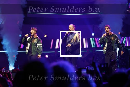 Rotterdam 18 oktober 2024
Frans Bauer treedt voor de 52e keer in ahoy op . Hij tradt oa samen op met zijn zoons Christiaan Frans jr en Jan . Ook Mariska Bauer trad op met Patty Brard . Verder aanwezig Lee Towers Billy Dans Django Wagner Chantal janzen Amar  en Sieneke. Ook de moeder van Frans en moeder van mariska waren aanwezig en zaten op de eerste rij .