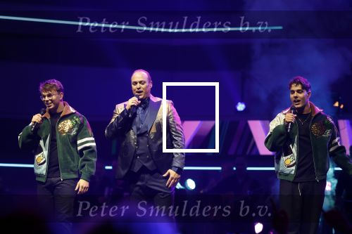Rotterdam 18 oktober 2024
Frans Bauer treedt voor de 52e keer in ahoy op . Hij tradt oa samen op met zijn zoons Christiaan Frans jr en Jan . Ook Mariska Bauer trad op met Patty Brard . Verder aanwezig Lee Towers Billy Dans Django Wagner Chantal janzen Amar  en Sieneke. Ook de moeder van Frans en moeder van mariska waren aanwezig en zaten op de eerste rij .