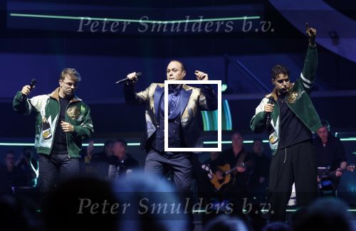 Rotterdam 18 oktober 2024
Frans Bauer treedt voor de 52e keer in ahoy op . Hij tradt oa samen op met zijn zoons Christiaan Frans jr en Jan . Ook Mariska Bauer trad op met Patty Brard . Verder aanwezig Lee Towers Billy Dans Django Wagner Chantal janzen Amar  en Sieneke. Ook de moeder van Frans en moeder van mariska waren aanwezig en zaten op de eerste rij .