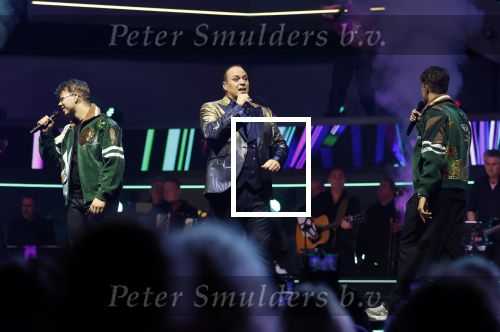 Rotterdam 18 oktober 2024
Frans Bauer treedt voor de 52e keer in ahoy op . Hij tradt oa samen op met zijn zoons Christiaan Frans jr en Jan . Ook Mariska Bauer trad op met Patty Brard . Verder aanwezig Lee Towers Billy Dans Django Wagner Chantal janzen Amar  en Sieneke. Ook de moeder van Frans en moeder van mariska waren aanwezig en zaten op de eerste rij .