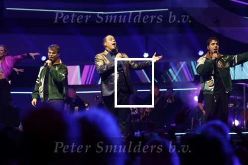Rotterdam 18 oktober 2024
Frans Bauer treedt voor de 52e keer in ahoy op . Hij tradt oa samen op met zijn zoons Christiaan Frans jr en Jan . Ook Mariska Bauer trad op met Patty Brard . Verder aanwezig Lee Towers Billy Dans Django Wagner Chantal janzen Amar  en Sieneke. Ook de moeder van Frans en moeder van mariska waren aanwezig en zaten op de eerste rij .