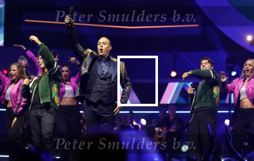 Rotterdam 18 oktober 2024
Frans Bauer treedt voor de 52e keer in ahoy op . Hij tradt oa samen op met zijn zoons Christiaan Frans jr en Jan . Ook Mariska Bauer trad op met Patty Brard . Verder aanwezig Lee Towers Billy Dans Django Wagner Chantal janzen Amar  en Sieneke. Ook de moeder van Frans en moeder van mariska waren aanwezig en zaten op de eerste rij .