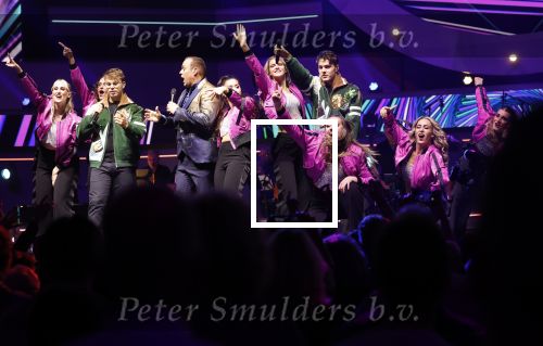 Rotterdam 18 oktober 2024
Frans Bauer treedt voor de 52e keer in ahoy op . Hij tradt oa samen op met zijn zoons Christiaan Frans jr en Jan . Ook Mariska Bauer trad op met Patty Brard . Verder aanwezig Lee Towers Billy Dans Django Wagner Chantal janzen Amar  en Sieneke. Ook de moeder van Frans en moeder van mariska waren aanwezig en zaten op de eerste rij .