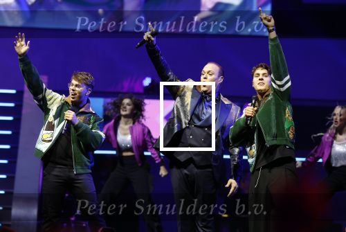 Rotterdam 18 oktober 2024
Frans Bauer treedt voor de 52e keer in ahoy op . Hij tradt oa samen op met zijn zoons Christiaan Frans jr en Jan . Ook Mariska Bauer trad op met Patty Brard . Verder aanwezig Lee Towers Billy Dans Django Wagner Chantal janzen Amar  en Sieneke. Ook de moeder van Frans en moeder van mariska waren aanwezig en zaten op de eerste rij .