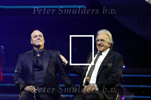 Rotterdam 18 oktober 2024
Frans Bauer treedt voor de 52e keer in ahoy op . Hij tradt oa samen op met zijn zoons Christiaan Frans jr en Jan . Ook Mariska Bauer trad op met Patty Brard . Verder aanwezig Lee Towers Billy Dans Django Wagner Chantal janzen Amar  en Sieneke. Ook de moeder van Frans en moeder van mariska waren aanwezig en zaten op de eerste rij .