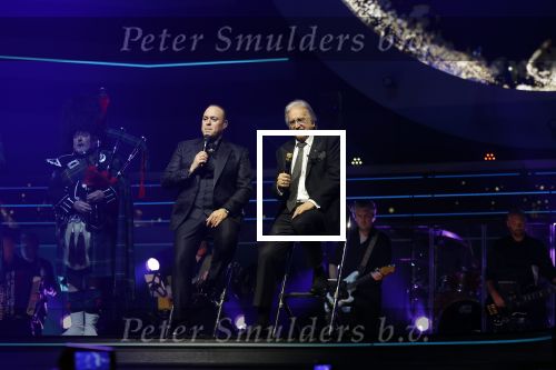Rotterdam 18 oktober 2024
Frans Bauer treedt voor de 52e keer in ahoy op . Hij tradt oa samen op met zijn zoons Christiaan Frans jr en Jan . Ook Mariska Bauer trad op met Patty Brard . Verder aanwezig Lee Towers Billy Dans Django Wagner Chantal janzen Amar  en Sieneke. Ook de moeder van Frans en moeder van mariska waren aanwezig en zaten op de eerste rij .