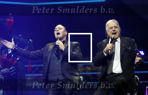 Rotterdam 18 oktober 2024
Frans Bauer treedt voor de 52e keer in ahoy op . Hij tradt oa samen op met zijn zoons Christiaan Frans jr en Jan . Ook Mariska Bauer trad op met Patty Brard . Verder aanwezig Lee Towers Billy Dans Django Wagner Chantal janzen Amar  en Sieneke. Ook de moeder van Frans en moeder van mariska waren aanwezig en zaten op de eerste rij .