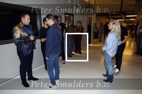 Rotterdam 18 oktober 2024
Frans Bauer treedt voor de 52e keer in ahoy op . Hij tradt oa samen op met zijn zoons Christiaan Frans jr en Jan . Ook Mariska Bauer trad op met Patty Brard . Verder aanwezig Lee Towers Billy Dans Django Wagner Chantal janzen Amar  en Sieneke. Ook de moeder van Frans en moeder van mariska waren aanwezig en zaten op de eerste rij .