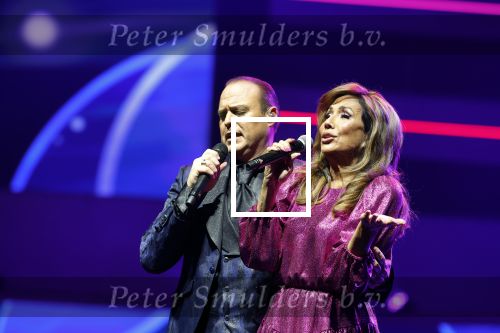 Rotterdam 18 oktober 2024
Frans Bauer treedt voor de 52e keer in ahoy op . Hij tradt oa samen op met zijn zoons Christiaan Frans jr en Jan . Ook Mariska Bauer trad op met Patty Brard . Verder aanwezig Lee Towers Billy Dans Django Wagner Chantal janzen Amar  en Sieneke. Ook de moeder van Frans en moeder van mariska waren aanwezig en zaten op de eerste rij .