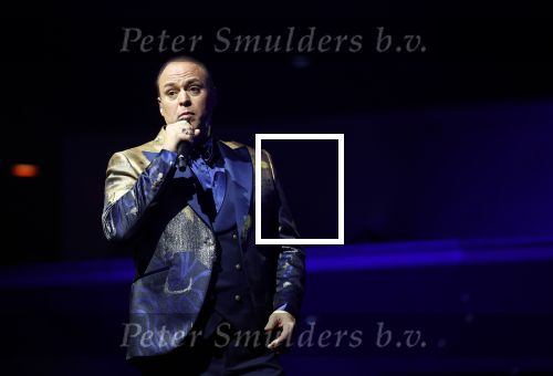 Rotterdam 18 oktober 2024
Frans Bauer treedt voor de 52e keer in ahoy op . Hij tradt oa samen op met zijn zoons Christiaan Frans jr en Jan . Ook Mariska Bauer trad op met Patty Brard . Verder aanwezig Lee Towers Billy Dans Django Wagner Chantal janzen Amar  en Sieneke. Ook de moeder van Frans en moeder van mariska waren aanwezig en zaten op de eerste rij .