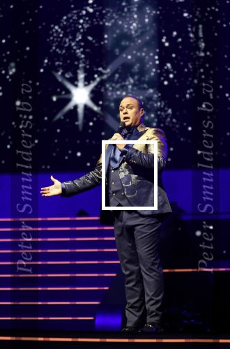 Rotterdam 18 oktober 2024
Frans Bauer treedt voor de 52e keer in ahoy op . Hij tradt oa samen op met zijn zoons Christiaan Frans jr en Jan . Ook Mariska Bauer trad op met Patty Brard . Verder aanwezig Lee Towers Billy Dans Django Wagner Chantal janzen Amar  en Sieneke. Ook de moeder van Frans en moeder van mariska waren aanwezig en zaten op de eerste rij .