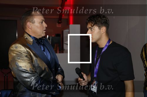 Rotterdam 18 oktober 2024
Frans Bauer treedt voor de 52e keer in ahoy op . Hij tradt oa samen op met zijn zoons Christiaan Frans jr en Jan . Ook Mariska Bauer trad op met Patty Brard . Verder aanwezig Lee Towers Billy Dans Django Wagner Chantal janzen Amar  en Sieneke. Ook de moeder van Frans en moeder van mariska waren aanwezig en zaten op de eerste rij .