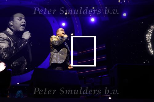 Rotterdam 18 oktober 2024
Frans Bauer treedt voor de 52e keer in ahoy op . Hij tradt oa samen op met zijn zoons Christiaan Frans jr en Jan . Ook Mariska Bauer trad op met Patty Brard . Verder aanwezig Lee Towers Billy Dans Django Wagner Chantal janzen Amar  en Sieneke. Ook de moeder van Frans en moeder van mariska waren aanwezig en zaten op de eerste rij .