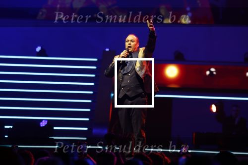 Rotterdam 18 oktober 2024
Frans Bauer treedt voor de 52e keer in ahoy op . Hij tradt oa samen op met zijn zoons Christiaan Frans jr en Jan . Ook Mariska Bauer trad op met Patty Brard . Verder aanwezig Lee Towers Billy Dans Django Wagner Chantal janzen Amar  en Sieneke. Ook de moeder van Frans en moeder van mariska waren aanwezig en zaten op de eerste rij .