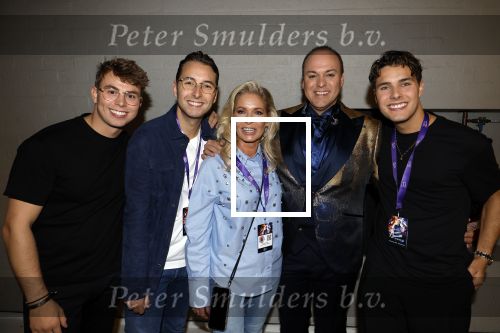 Rotterdam 18 oktober 2024
Frans Bauer treedt voor de 52e keer in ahoy op . Hij tradt oa samen op met zijn zoons Christiaan Frans jr en Jan . Ook Mariska Bauer trad op met Patty Brard . Verder aanwezig Lee Towers Billy Dans Django Wagner Chantal janzen Amar  en Sieneke. Ook de moeder van Frans en moeder van mariska waren aanwezig en zaten op de eerste rij .