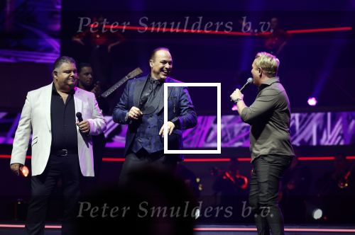 Rotterdam 18 oktober 2024
Frans Bauer treedt voor de 52e keer in ahoy op . Hij tradt oa samen op met zijn zoons Christiaan Frans jr en Jan . Ook Mariska Bauer trad op met Patty Brard . Verder aanwezig Lee Towers Billy Dans Django Wagner Chantal janzen Amar  en Sieneke. Ook de moeder van Frans en moeder van mariska waren aanwezig en zaten op de eerste rij .