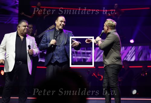 Rotterdam 18 oktober 2024
Frans Bauer treedt voor de 52e keer in ahoy op . Hij tradt oa samen op met zijn zoons Christiaan Frans jr en Jan . Ook Mariska Bauer trad op met Patty Brard . Verder aanwezig Lee Towers Billy Dans Django Wagner Chantal janzen Amar  en Sieneke. Ook de moeder van Frans en moeder van mariska waren aanwezig en zaten op de eerste rij .