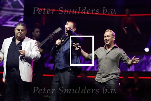 Rotterdam 18 oktober 2024
Frans Bauer treedt voor de 52e keer in ahoy op . Hij tradt oa samen op met zijn zoons Christiaan Frans jr en Jan . Ook Mariska Bauer trad op met Patty Brard . Verder aanwezig Lee Towers Billy Dans Django Wagner Chantal janzen Amar  en Sieneke. Ook de moeder van Frans en moeder van mariska waren aanwezig en zaten op de eerste rij .