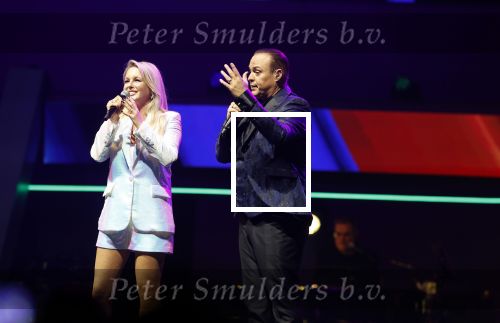 Rotterdam 18 oktober 2024
Frans Bauer treedt voor de 52e keer in ahoy op . Hij tradt oa samen op met zijn zoons Christiaan Frans jr en Jan . Ook Mariska Bauer trad op met Patty Brard . Verder aanwezig Lee Towers Billy Dans Django Wagner Chantal janzen Amar  en Sieneke. Ook de moeder van Frans en moeder van mariska waren aanwezig en zaten op de eerste rij .