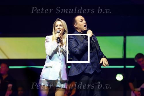 Rotterdam 18 oktober 2024
Frans Bauer treedt voor de 52e keer in ahoy op . Hij tradt oa samen op met zijn zoons Christiaan Frans jr en Jan . Ook Mariska Bauer trad op met Patty Brard . Verder aanwezig Lee Towers Billy Dans Django Wagner Chantal janzen Amar  en Sieneke. Ook de moeder van Frans en moeder van mariska waren aanwezig en zaten op de eerste rij .