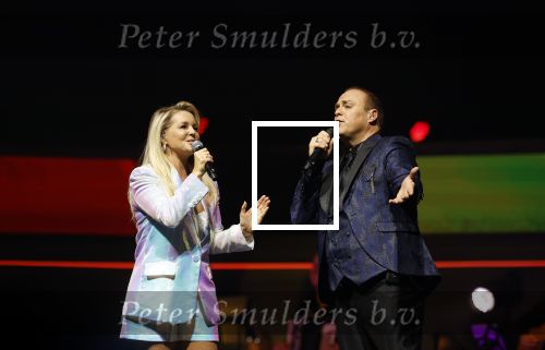 Rotterdam 18 oktober 2024
Frans Bauer treedt voor de 52e keer in ahoy op . Hij tradt oa samen op met zijn zoons Christiaan Frans jr en Jan . Ook Mariska Bauer trad op met Patty Brard . Verder aanwezig Lee Towers Billy Dans Django Wagner Chantal janzen Amar  en Sieneke. Ook de moeder van Frans en moeder van mariska waren aanwezig en zaten op de eerste rij .