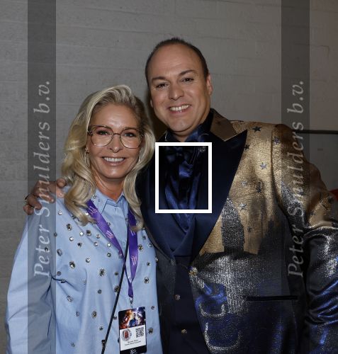 Rotterdam 18 oktober 2024
Frans Bauer treedt voor de 52e keer in ahoy op . Hij tradt oa samen op met zijn zoons Christiaan Frans jr en Jan . Ook Mariska Bauer trad op met Patty Brard . Verder aanwezig Lee Towers Billy Dans Django Wagner Chantal janzen Amar  en Sieneke. Ook de moeder van Frans en moeder van mariska waren aanwezig en zaten op de eerste rij .