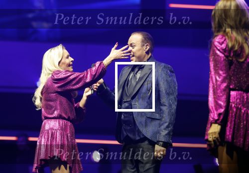 Rotterdam 18 oktober 2024
Frans Bauer treedt voor de 52e keer in ahoy op . Hij tradt oa samen op met zijn zoons Christiaan Frans jr en Jan . Ook Mariska Bauer trad op met Patty Brard . Verder aanwezig Lee Towers Billy Dans Django Wagner Chantal janzen Amar  en Sieneke. Ook de moeder van Frans en moeder van mariska waren aanwezig en zaten op de eerste rij .