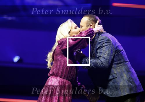 Rotterdam 18 oktober 2024
Frans Bauer treedt voor de 52e keer in ahoy op . Hij tradt oa samen op met zijn zoons Christiaan Frans jr en Jan . Ook Mariska Bauer trad op met Patty Brard . Verder aanwezig Lee Towers Billy Dans Django Wagner Chantal janzen Amar  en Sieneke. Ook de moeder van Frans en moeder van mariska waren aanwezig en zaten op de eerste rij .