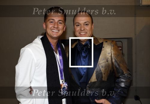 Rotterdam 18 oktober 2024
Frans Bauer treedt voor de 52e keer in ahoy op . Hij tradt oa samen op met zijn zoons Christiaan Frans jr en Jan . Ook Mariska Bauer trad op met Patty Brard . Verder aanwezig Lee Towers Billy Dans Django Wagner Chantal janzen Amar  en Sieneke. Ook de moeder van Frans en moeder van mariska waren aanwezig en zaten op de eerste rij . Frans Bauer Mart Hoogkamer
