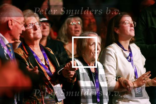 Rotterdam 18 oktober 2024
Frans Bauer treedt voor de 52e keer in ahoy op . Hij tradt oa samen op met zijn zoons Christiaan Frans jr en Jan . Ook Mariska Bauer trad op met Patty Brard . Verder aanwezig Lee Towers Billy Dans Django Wagner Chantal janzen Amar  en Sieneke. Ook de moeder van Frans en moeder van mariska waren aanwezig en zaten op de eerste rij .