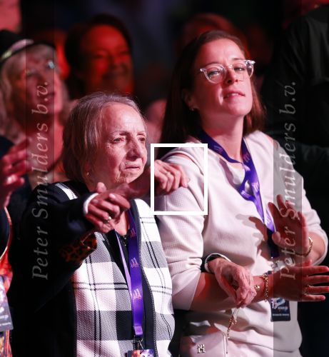 Rotterdam 18 oktober 2024
Frans Bauer treedt voor de 52e keer in ahoy op . Hij tradt oa samen op met zijn zoons Christiaan Frans jr en Jan . Ook Mariska Bauer trad op met Patty Brard . Verder aanwezig Lee Towers Billy Dans Django Wagner Chantal janzen Amar  en Sieneke. Ook de moeder van Frans en moeder van mariska waren aanwezig en zaten op de eerste rij .