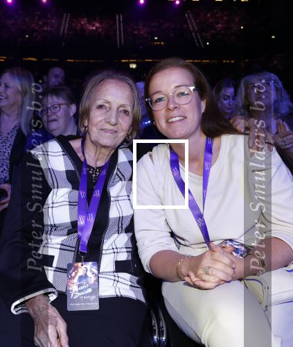 Rotterdam 18 oktober 2024
Frans Bauer treedt voor de 52e keer in ahoy op . Hij tradt oa samen op met zijn zoons Christiaan Frans jr en Jan . Ook Mariska Bauer trad op met Patty Brard . Verder aanwezig Lee Towers Billy Dans Django Wagner Chantal janzen Amar  en Sieneke. Ook de moeder van Frans en moeder van mariska waren aanwezig en zaten op de eerste rij .