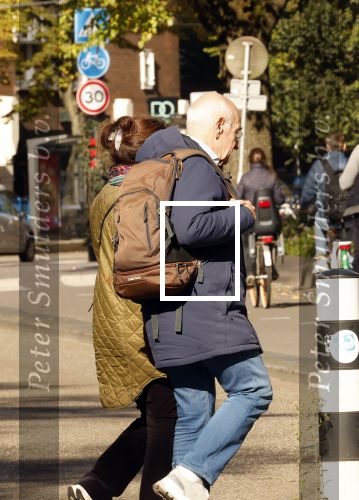 Amsterdam 4 oktober 2024
Frits Spits met zijn nieuwe vriendin in Amsterdam zuid.