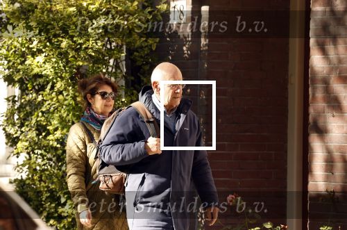 Amsterdam 4 oktober 2024
Frits Spits met zijn nieuwe vriendin in Amsterdam zuid.