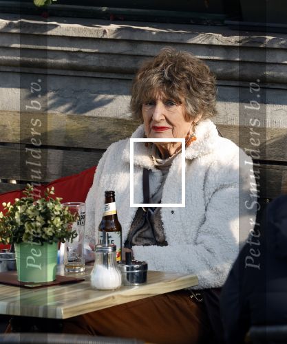 Amsterdam 3 oktober 2024
Hedy d Ancona geniet van het zonnetje op terras in Amsterdam .