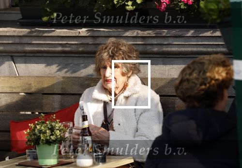 Amsterdam 3 oktober 2024
Hedy d Ancona geniet van het zonnetje op terras in Amsterdam .