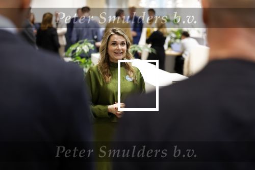 Amsterdam 10 oktober 2024
Koning Willem Alexander opent het HQ van DPG Media / Mediavaert . Aanwezig namend de GPD Christian v Thillo ( Executive Chairman van DPG Media ) en Erik Roddenhof (CEO DPG Media ). Helene v Santen