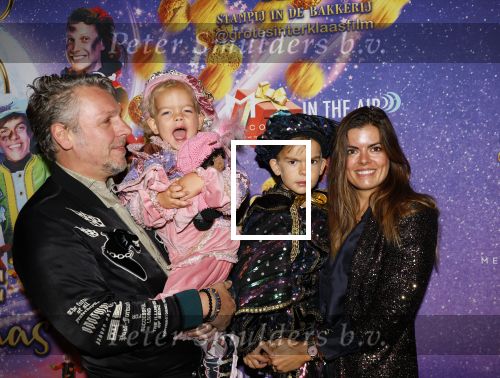 Amsterdam 19 oktober 2024
Premiere de grote Sinterklaasfilm in Tuschinski. Jan Dulles met zijn vrouw en kinderen