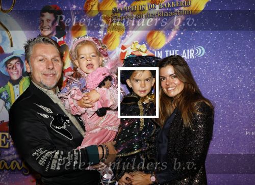 Amsterdam 19 oktober 2024
Premiere de grote Sinterklaasfilm in Tuschinski. Jan Dulles met zijn vrouw en kinderen